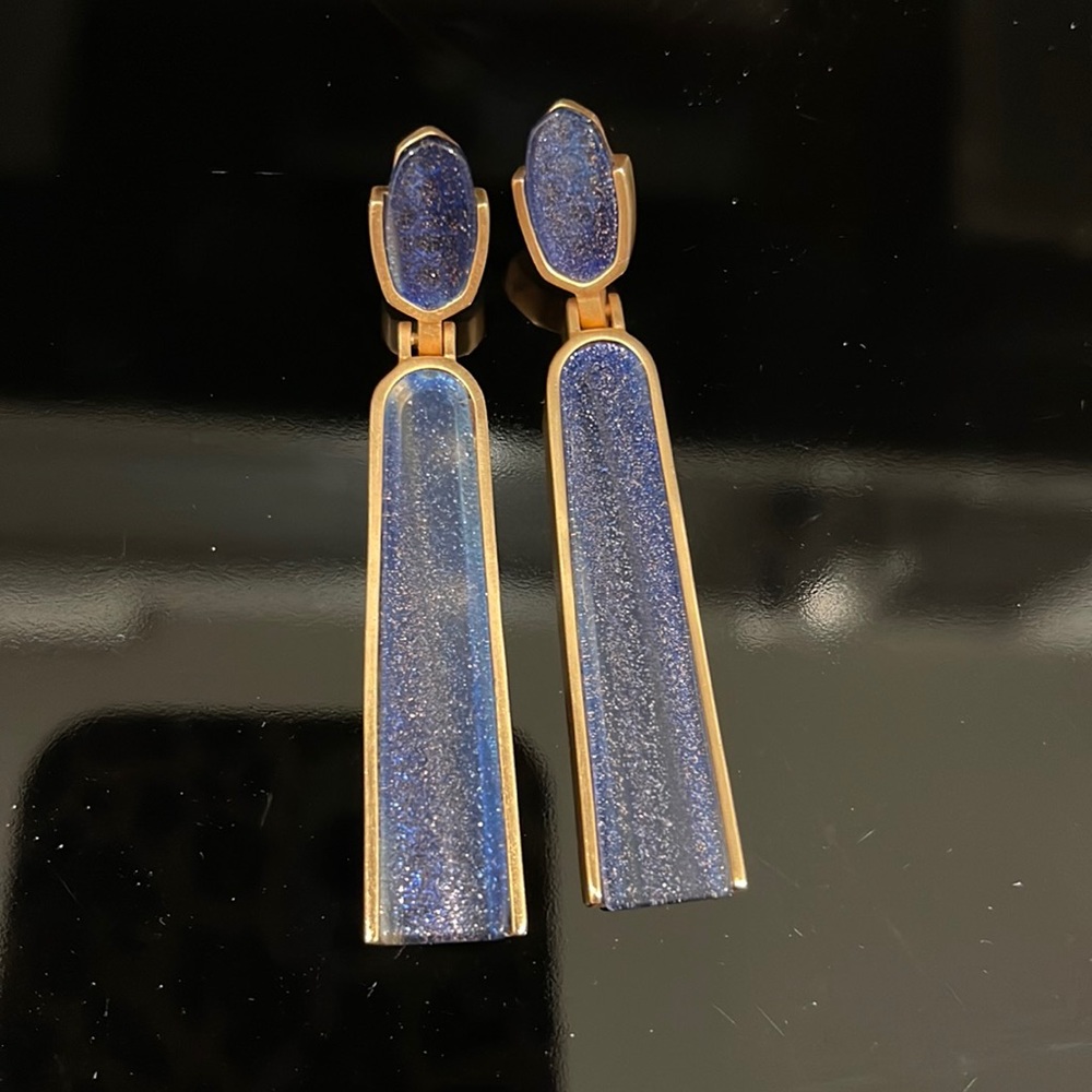 Blue sparkle stud earrings